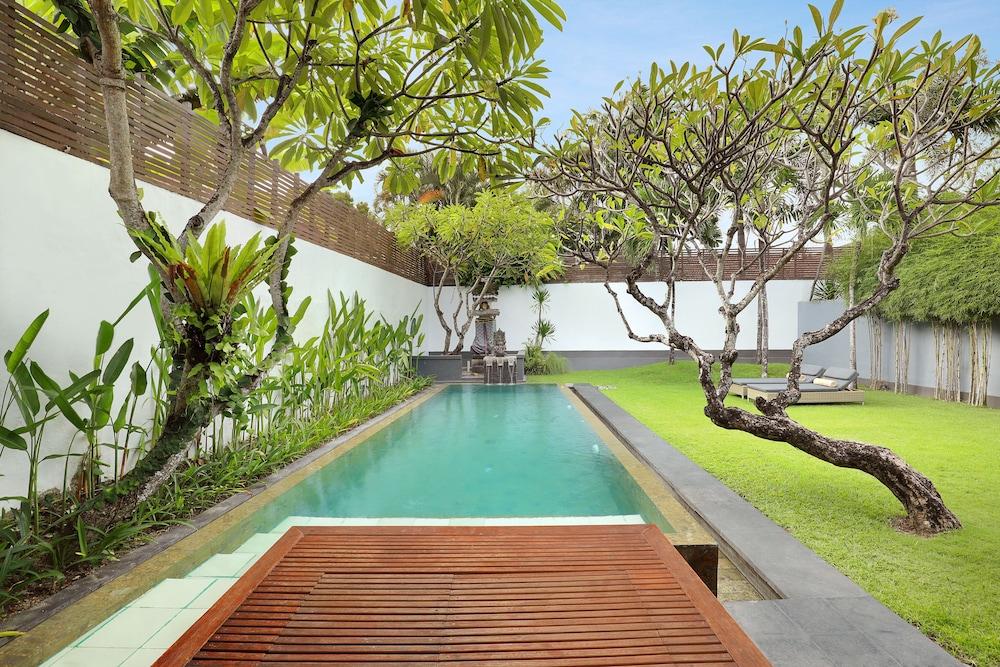 Uma Sapna Villa Seminyak  Exterior photo